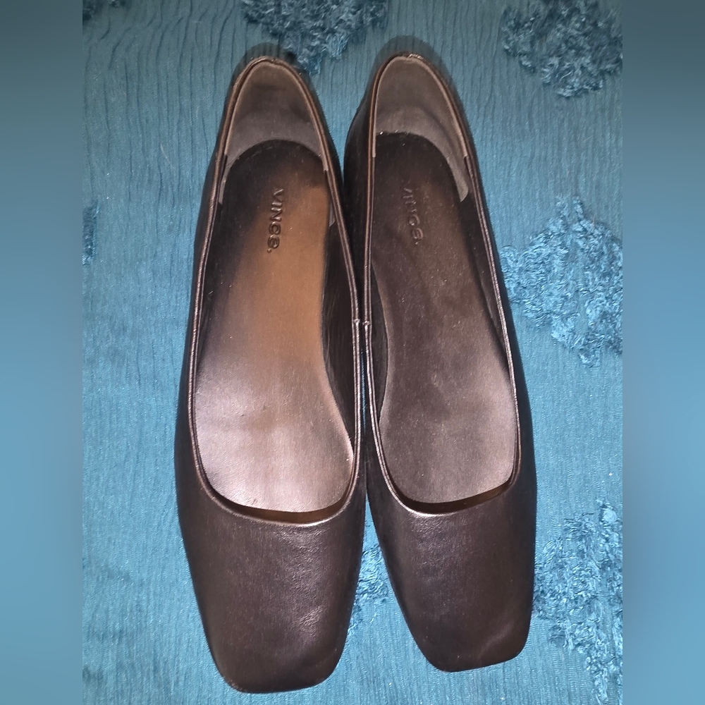 Vince Women's Black Leather Flats 41